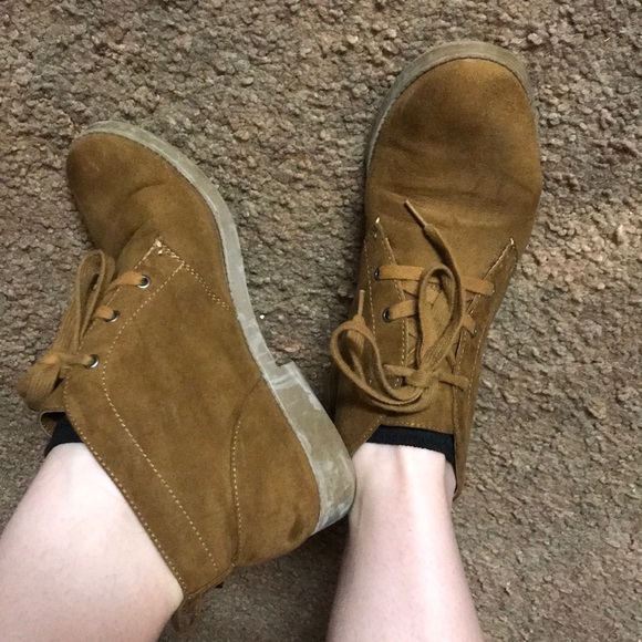 Booties, lace up - Picture 3 of 6